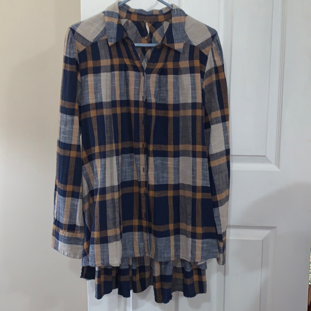 FREE PEOPLE Peppy In Plaid Button Down Shirt in Blue/Tan